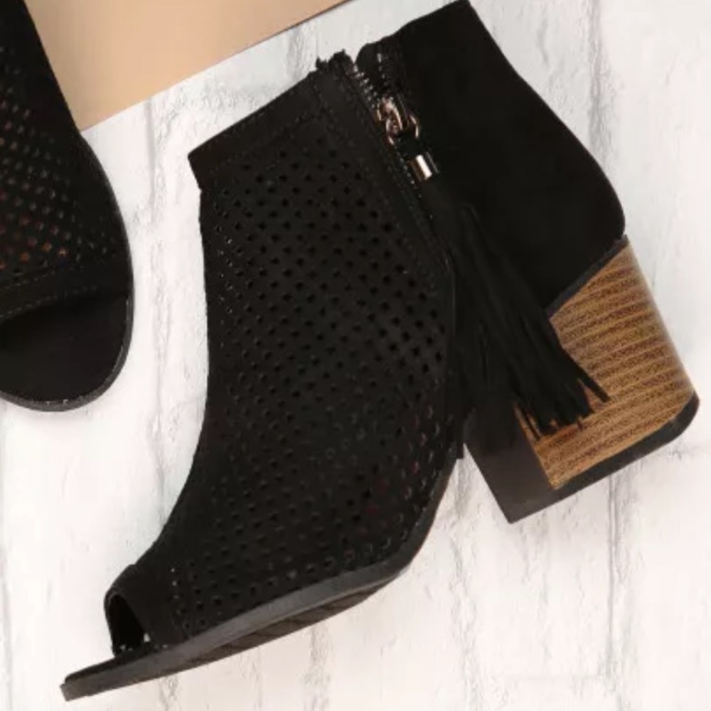 Tassel Zip Perforated Peep Toe Chunky Heel